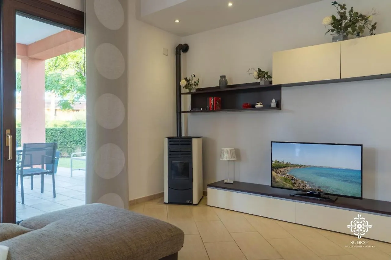 Villa Seaside - Beach Retreat With Jacuzzi 시라쿠사 이탈리아